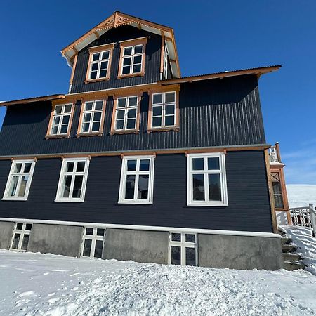 Hoepfner And Tulinius Historical Houses 阿克雷里 外观 照片