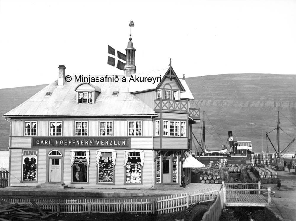 Hoepfner And Tulinius Historical Houses 阿克雷里 外观 照片