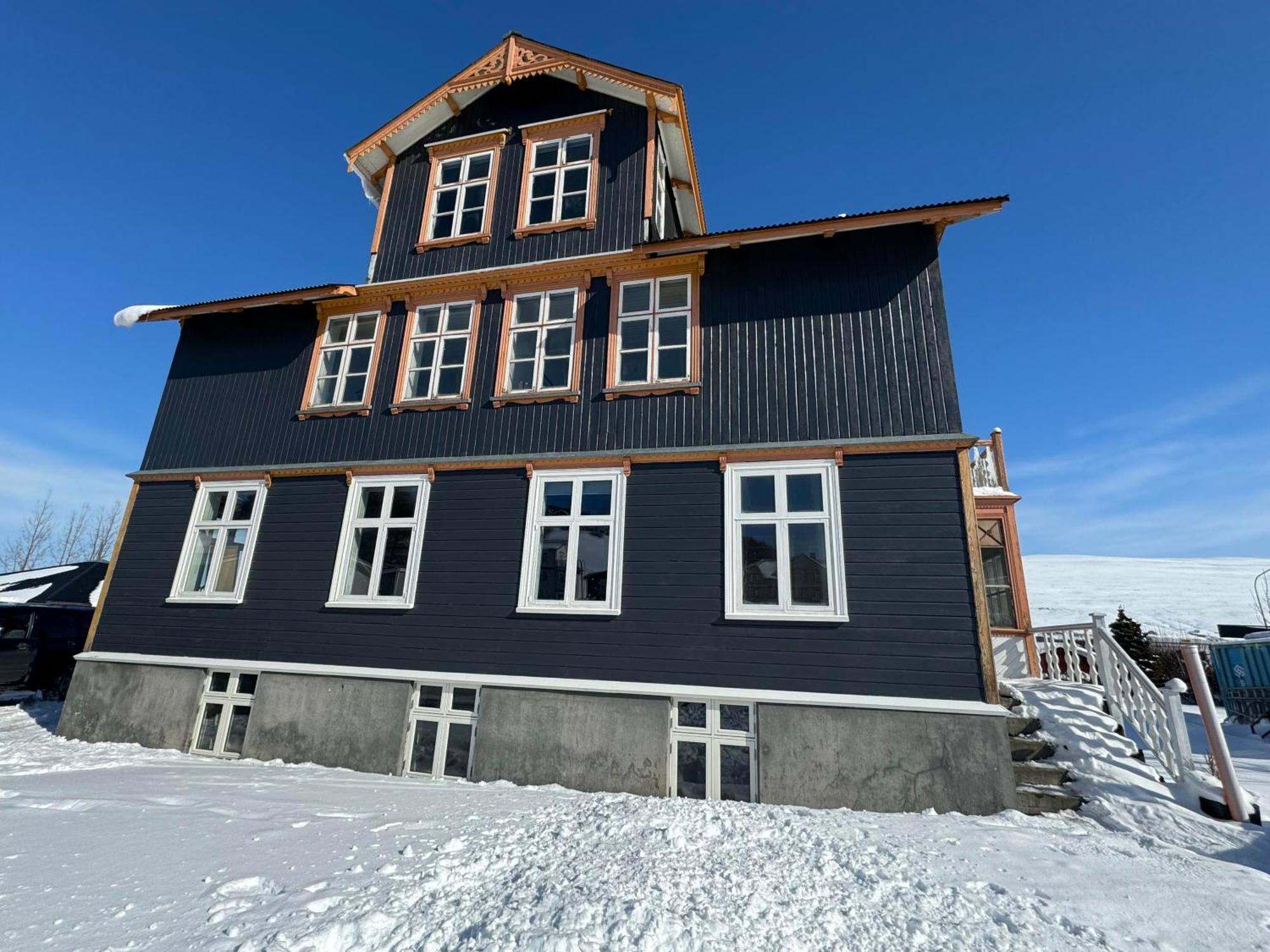 Hoepfner And Tulinius Historical Houses 阿克雷里 外观 照片
